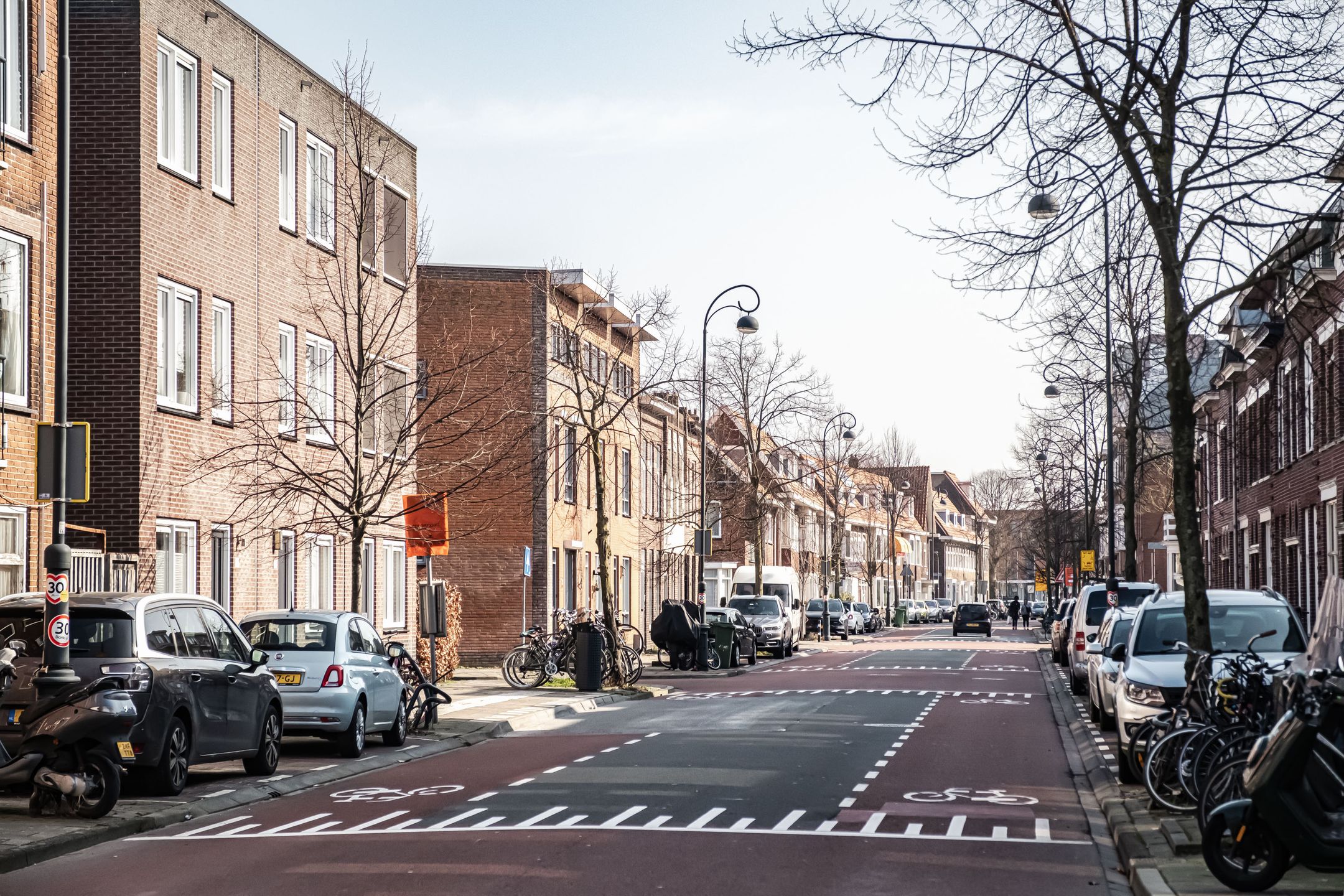 Spacious Ground Floor Apartment with Large Garden in Haarlem — 27