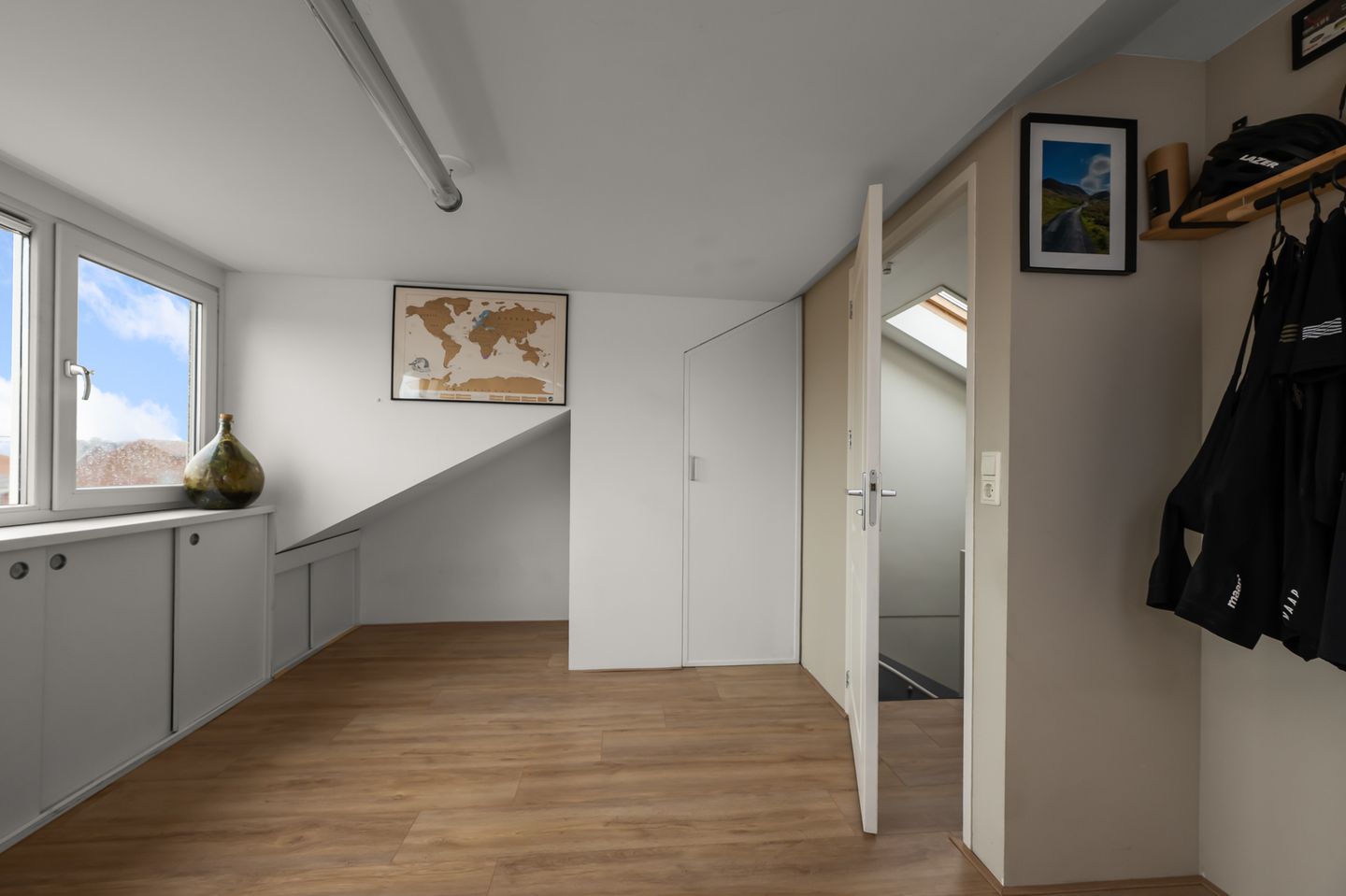 Foto 34 van Zwarte Ring 93