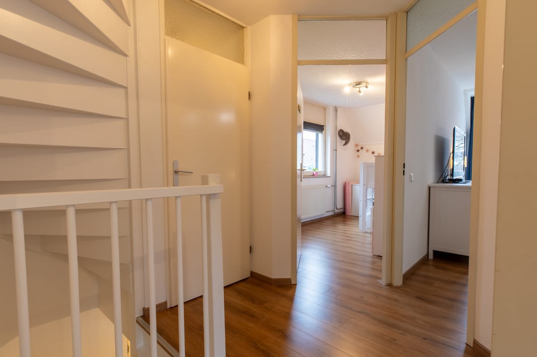 Foto 13 van Mies van der Rohestraat 8