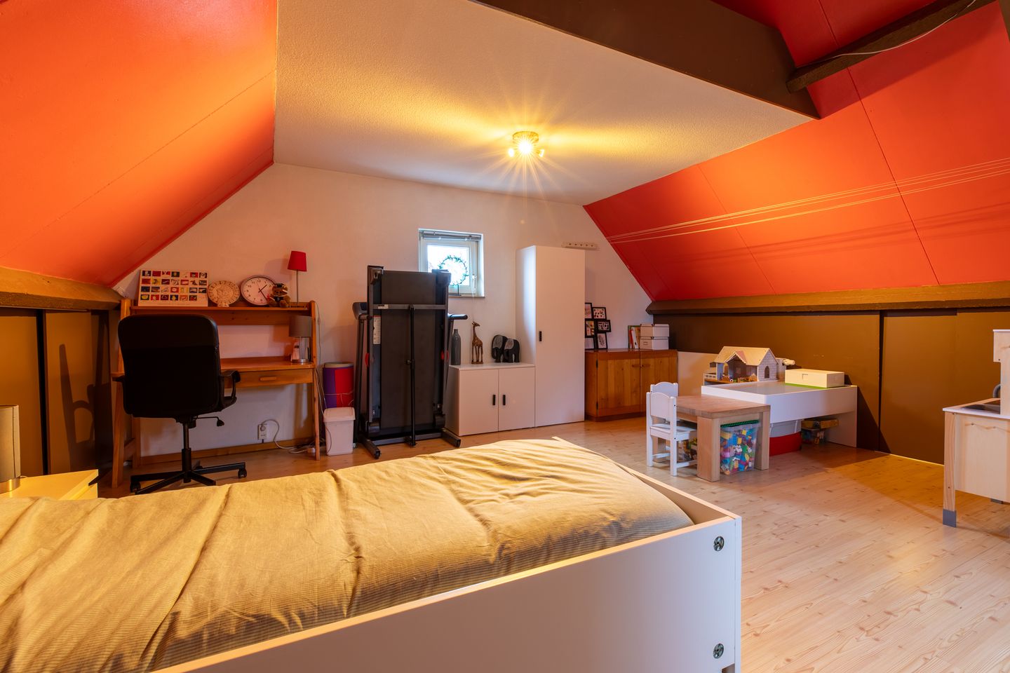 Foto 25 van Mies van der Rohestraat 8