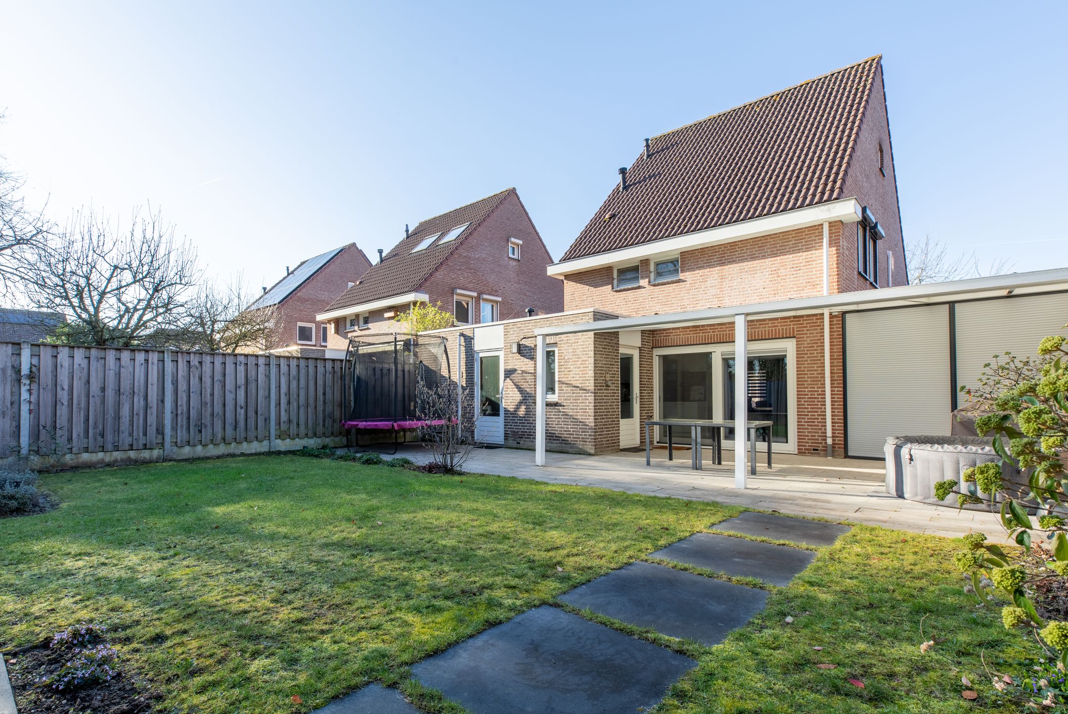 Foto 27 van Mies van der Rohestraat 8