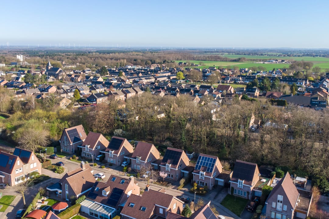 Foto 28 van Mies van der Rohestraat 8