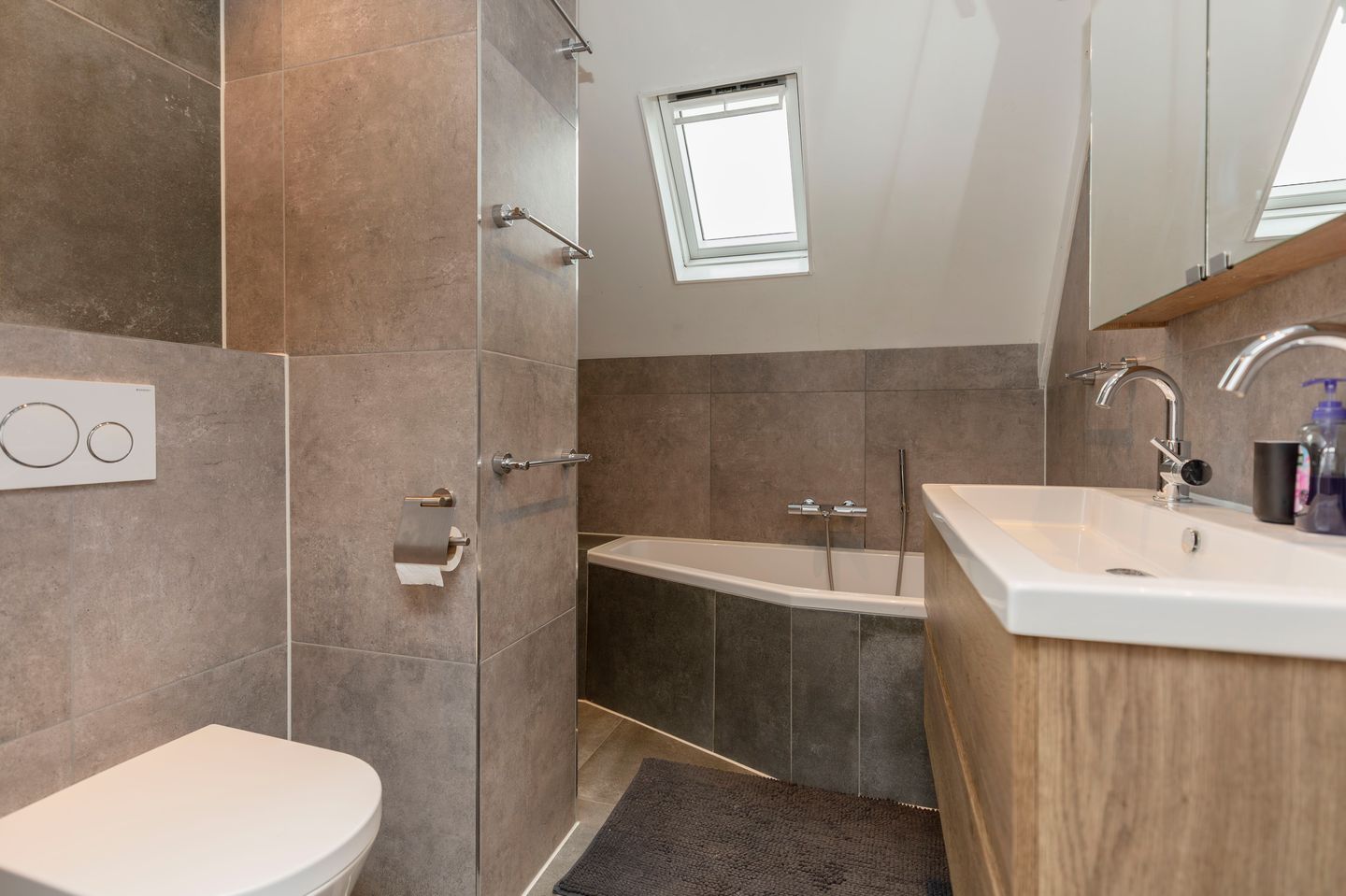 Foto 4 van Warmelostraat 15