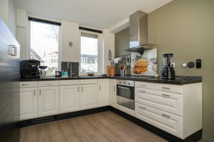 Photo 4 of Oranje Nassaulaan 53