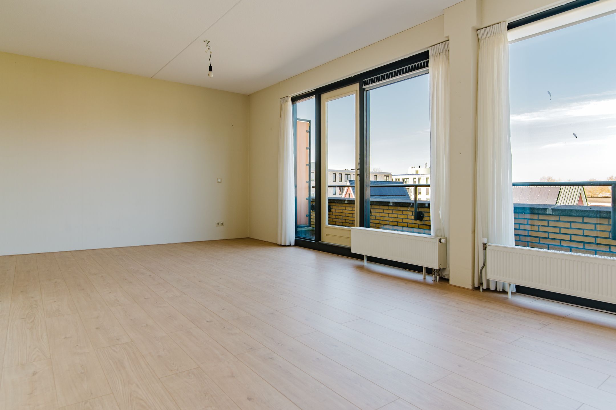 Photo 9 of Burgemeester Selhorststraat 8-C