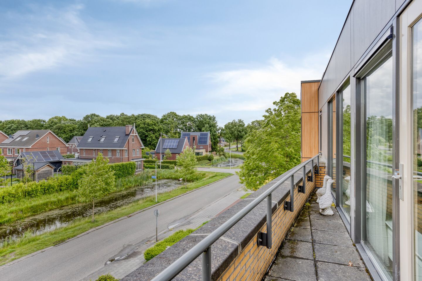 Photo 10 of Burgemeester Selhorststraat 8-C