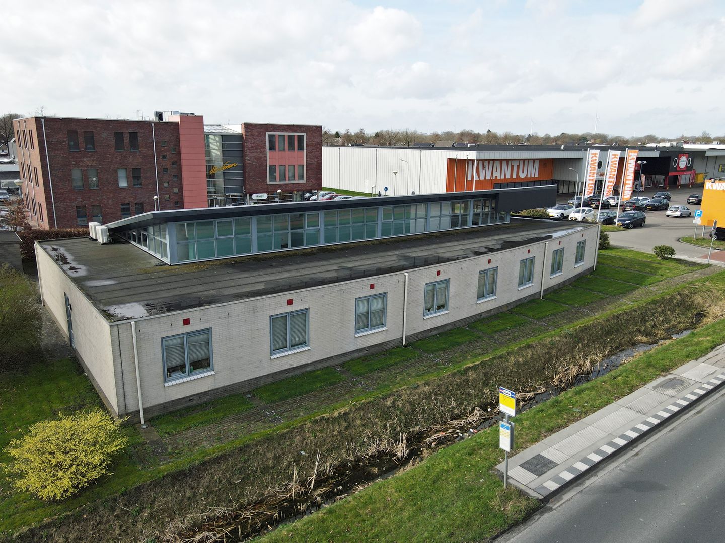 View photo 1 of Grauwveen 1