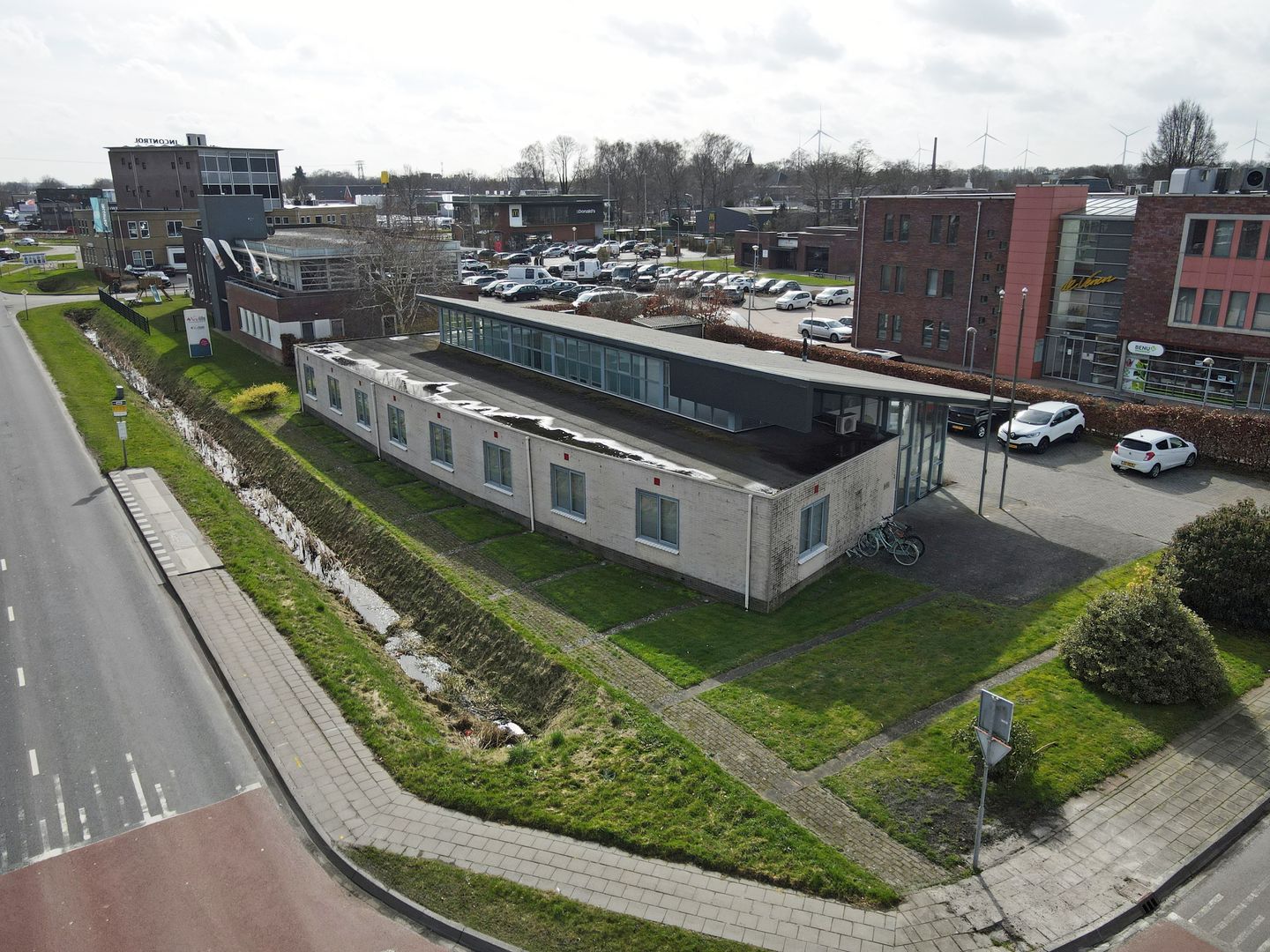 View photo 2 of Grauwveen 1