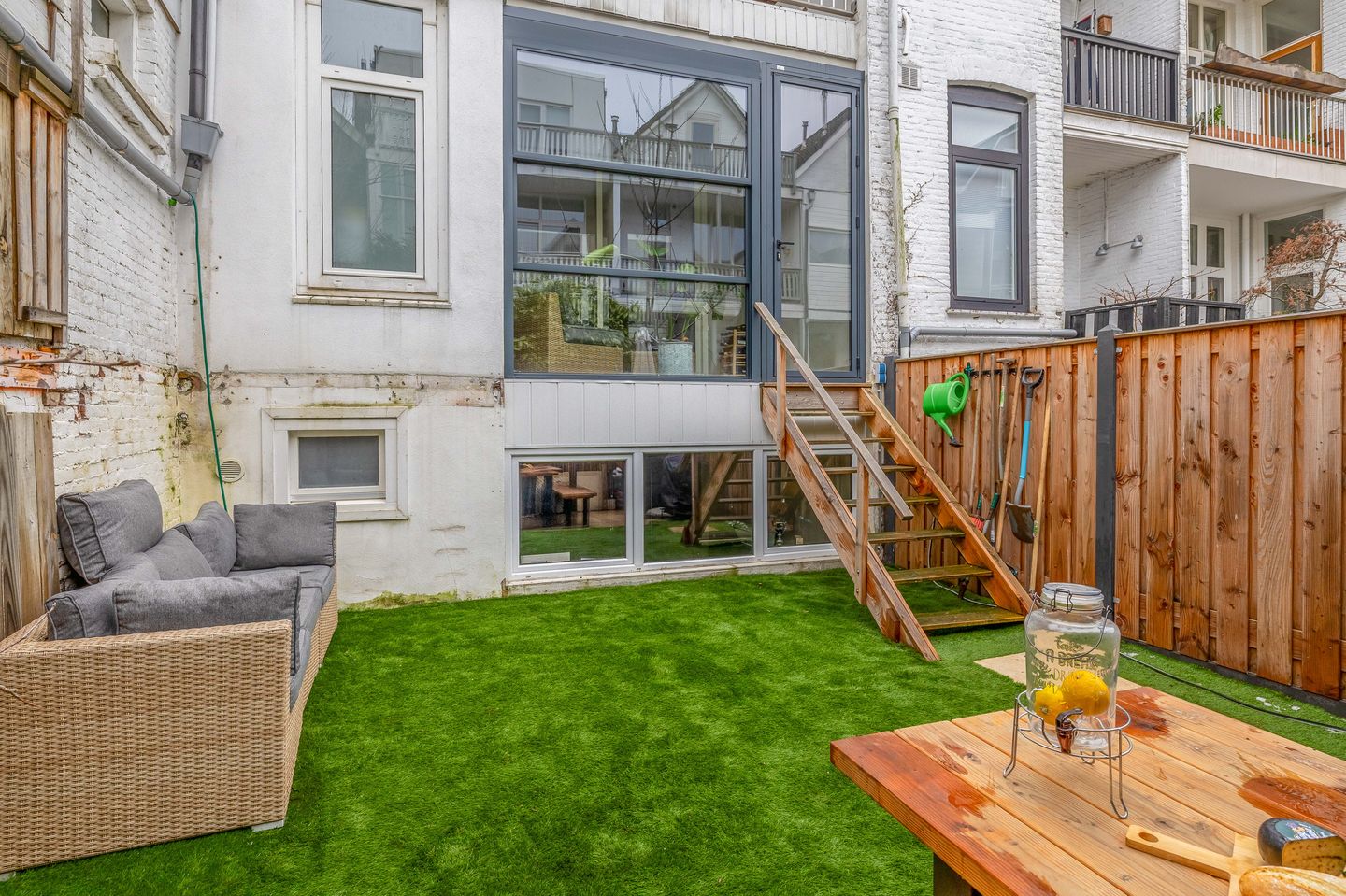 Spacious Renovated Ground Floor Apartment with Terrace in Rotterdam Oude Noorden — 24