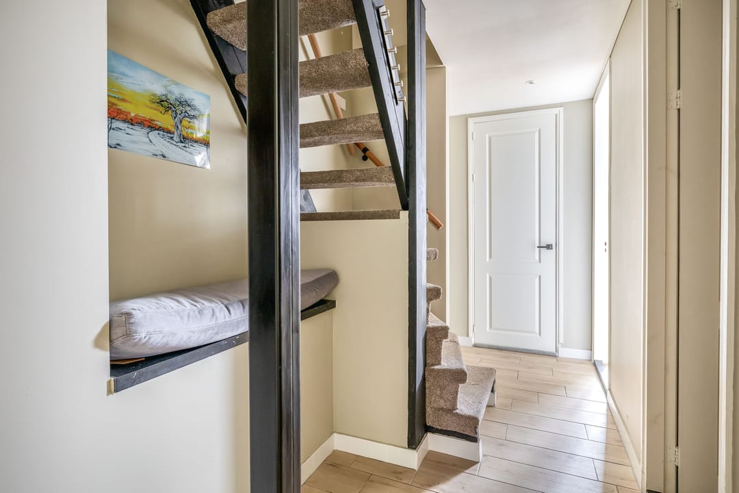 Spacious Renovated Ground Floor Apartment with Terrace in Rotterdam Oude Noorden — 30
