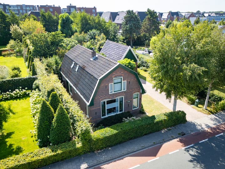 Dorpsstraat 300