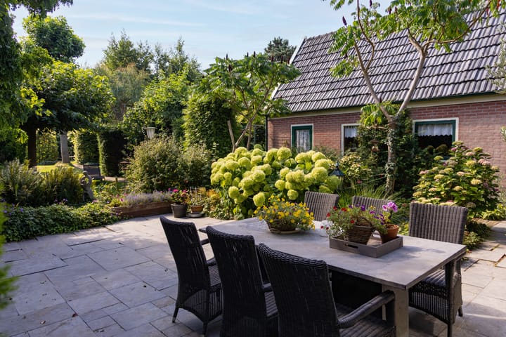 Dorpsstraat 300