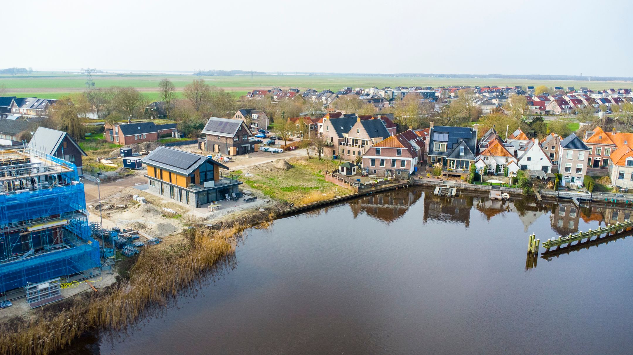 Westeinde - De Whaa kavels aan vaarwater  false