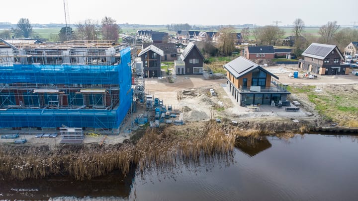 Photo 4 of Westeinde - De Whaa kavels aan vaarwater