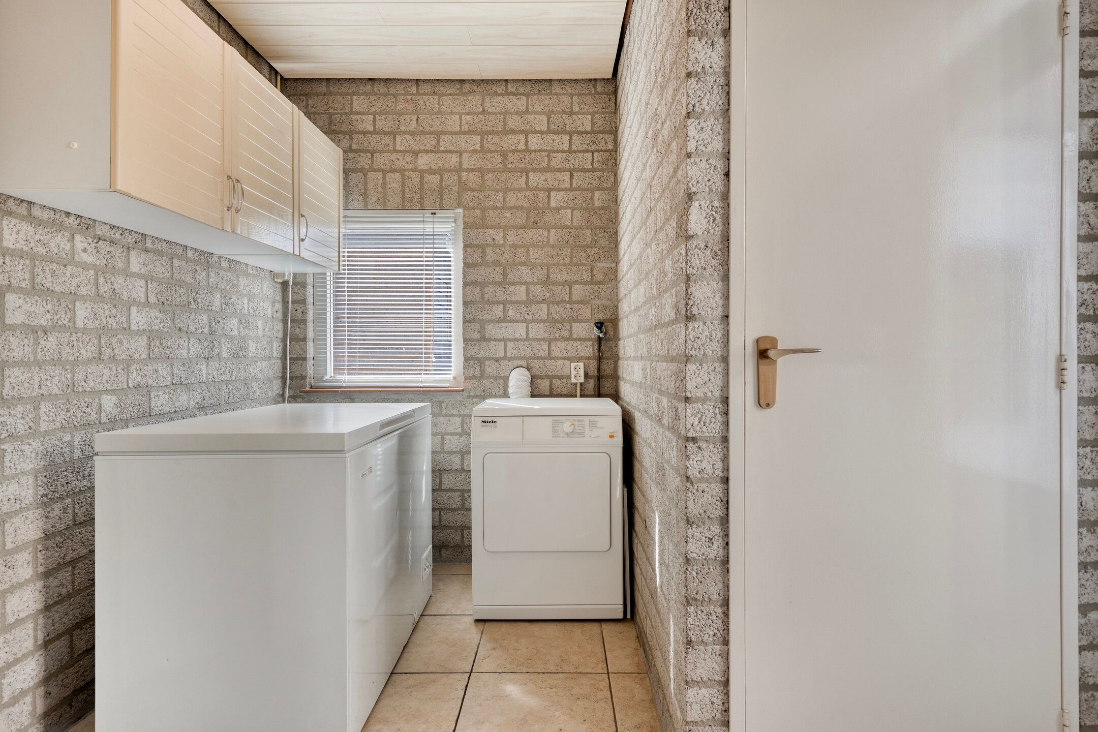 Spacious Semi-Detached House with Carport on Corner Plot in Herpen — 13