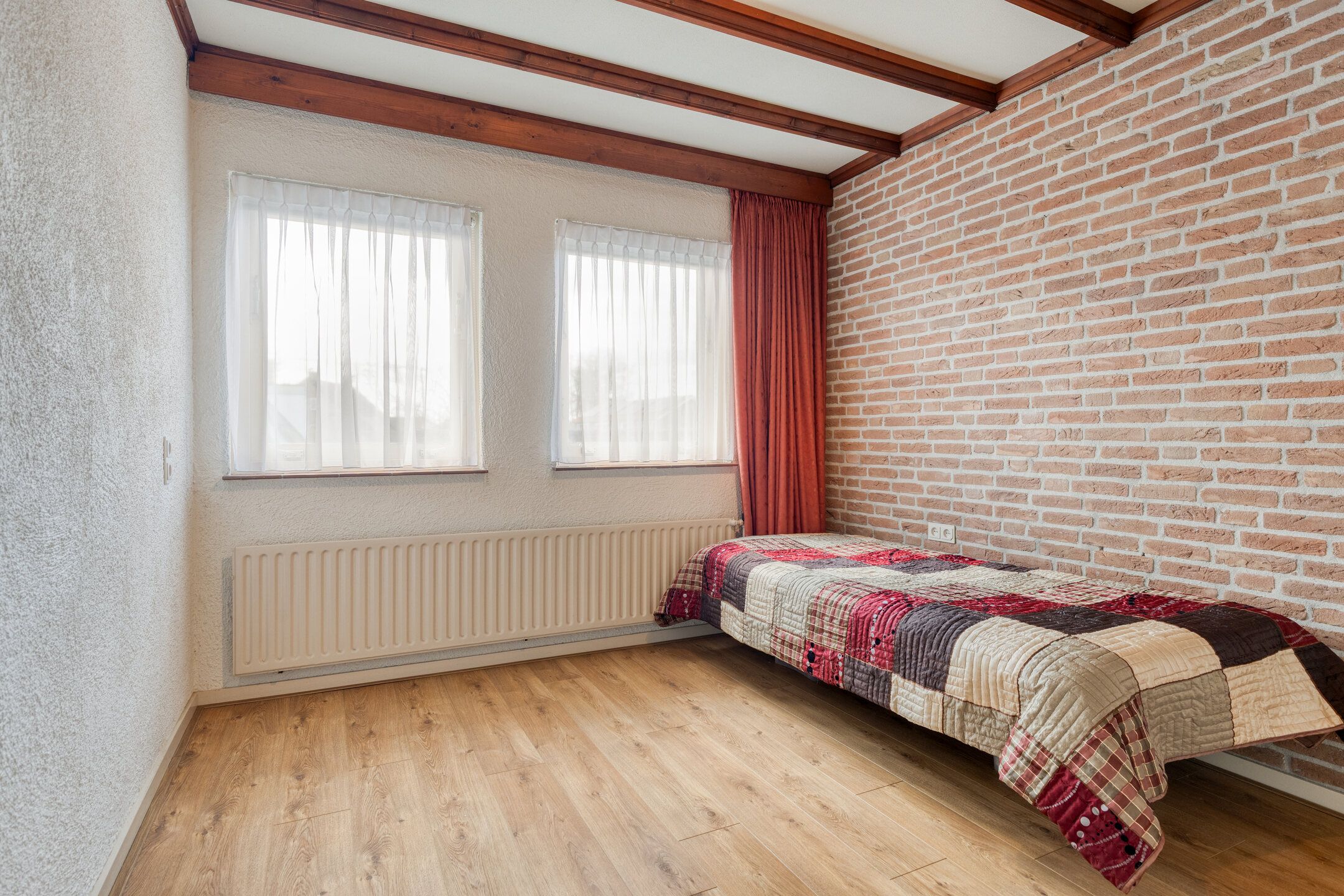 Spacious Semi-Detached House with Carport on Corner Plot in Herpen — 22