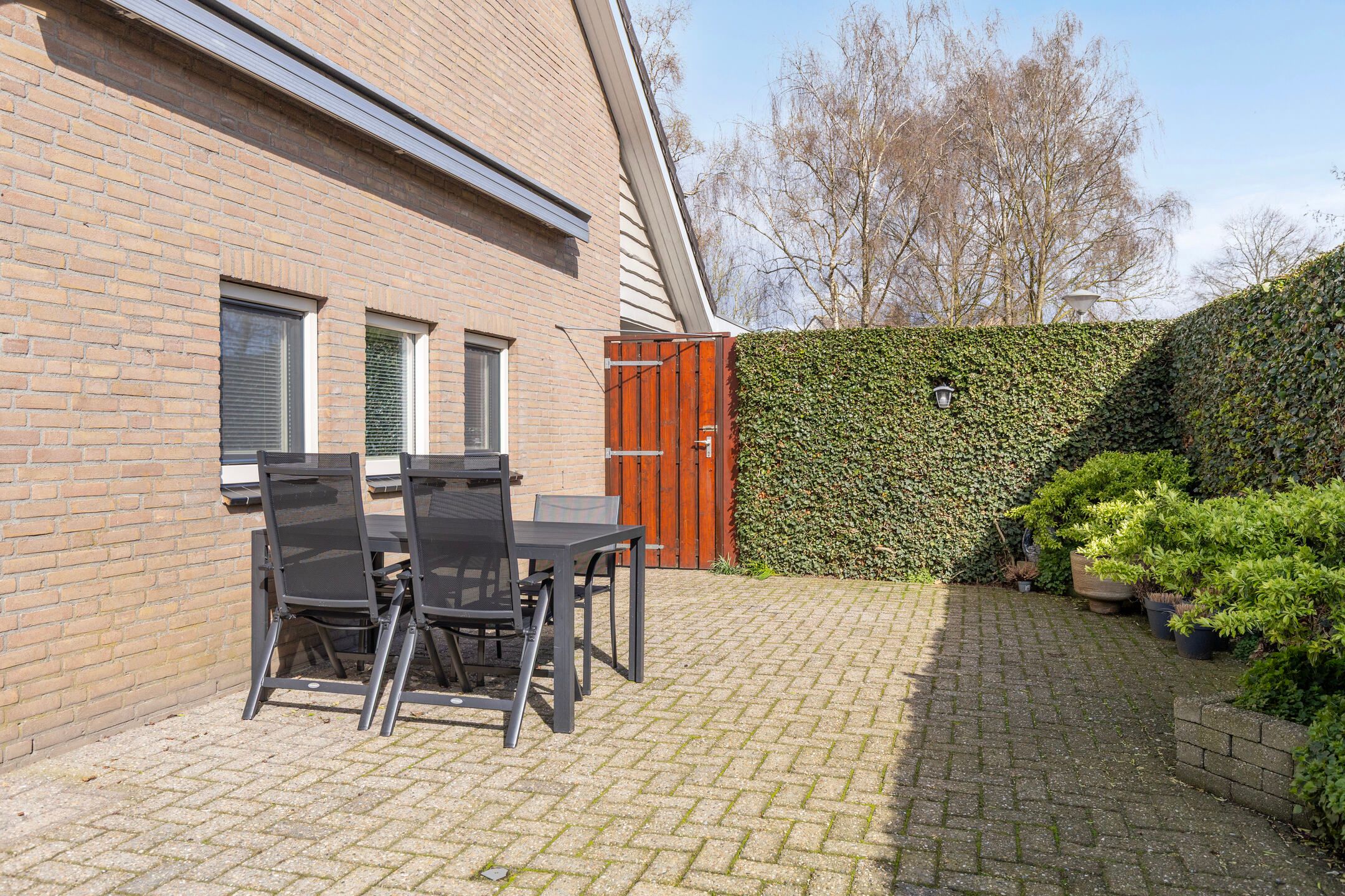 Spacious Semi-Detached House with Carport on Corner Plot in Herpen — 34