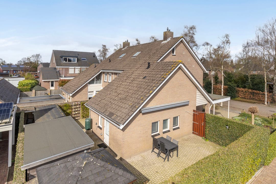 Spacious Semi-Detached House with Carport on Corner Plot in Herpen — 36