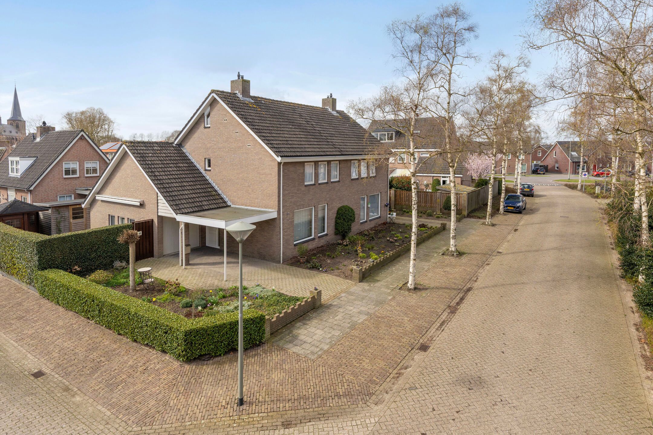 Spacious Semi-Detached House with Carport on Corner Plot in Herpen — 37