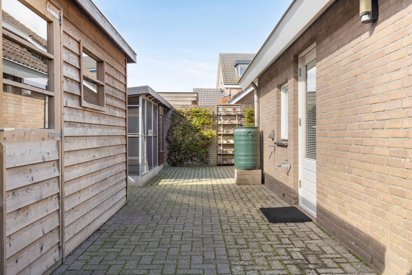 Spacious Semi-Detached House with Carport on Corner Plot in Herpen — 33