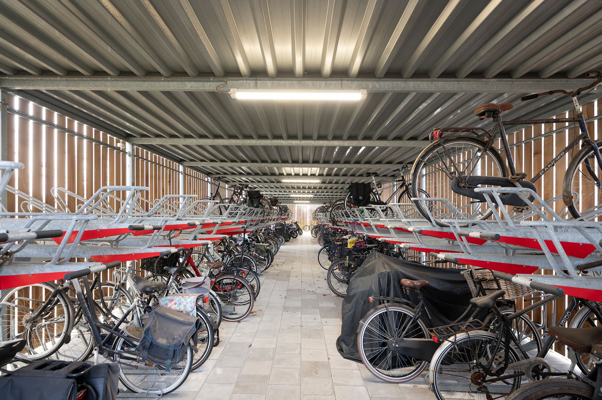 Photo 21 of Ambonstraat 60