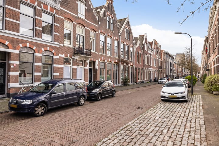 Koningin Wilhelminastraat 16