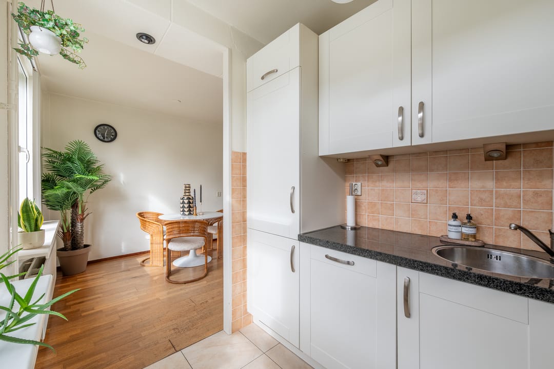 Photo 11 of Haarspitstraat 74