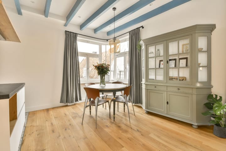 Photo 4 of Middenstraat 121-A