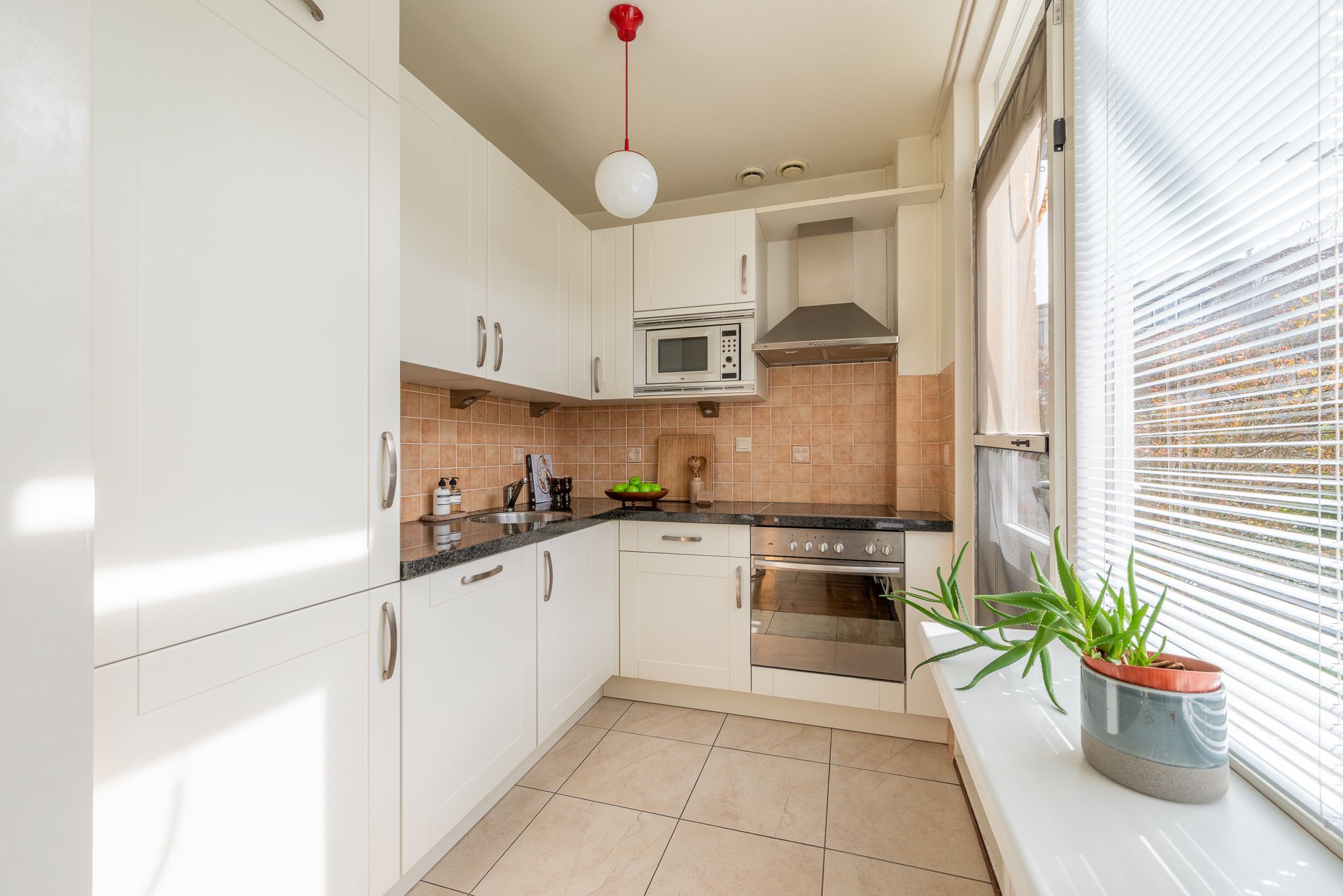 Photo 9 of Haarspitstraat 74