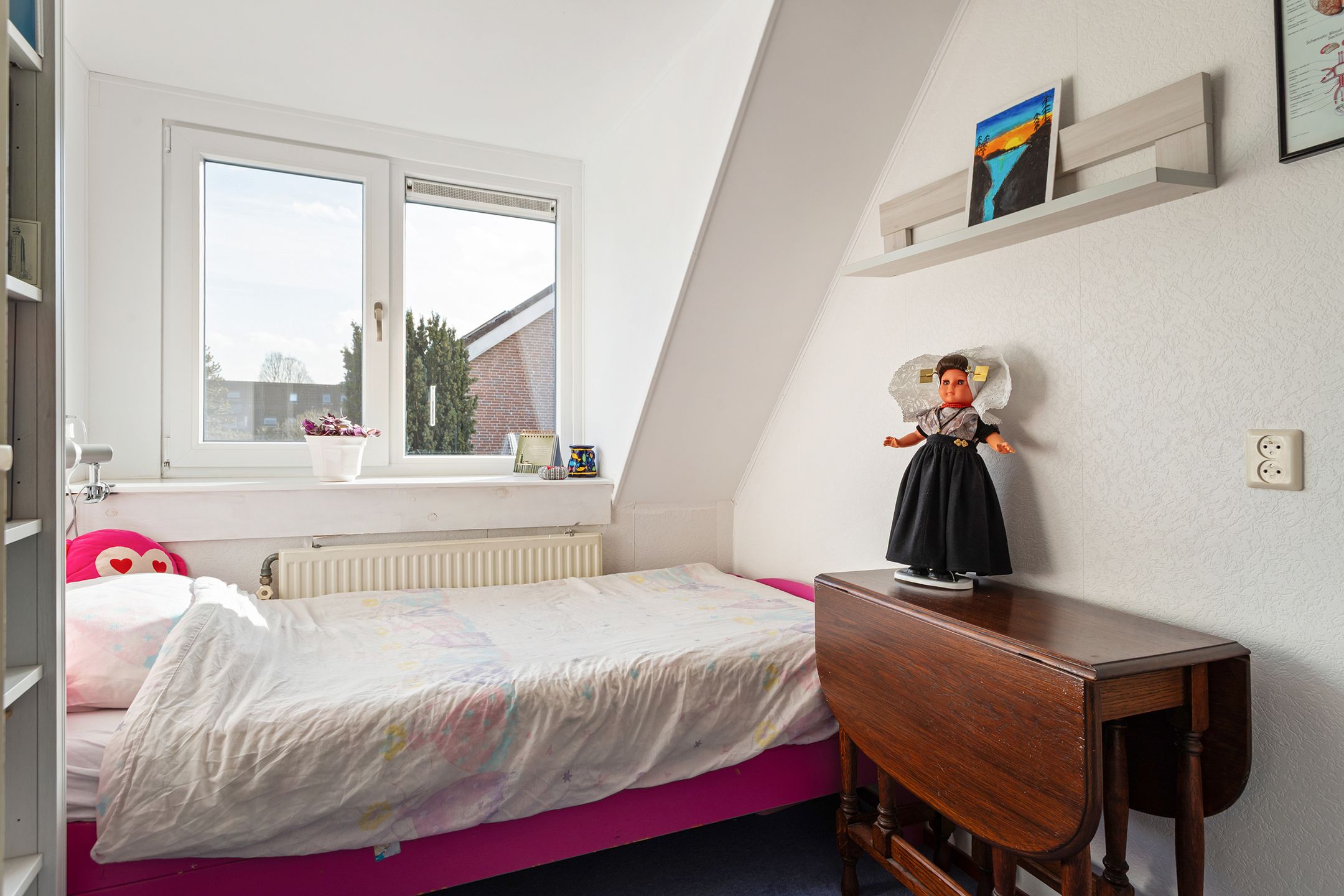 Spacious Family Home with South Facing Garden in Hinderstein Noord — 22