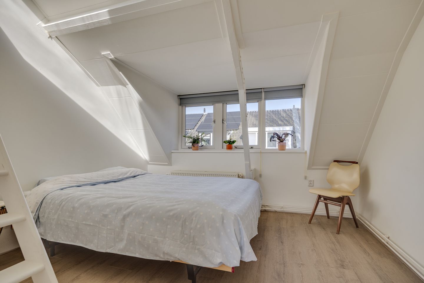 Charming Pre-War Terraced House in Utrecht Oudwijk with Garden — 20