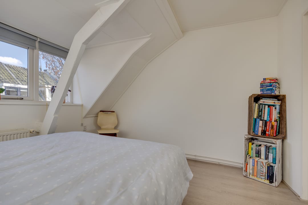 Charming Pre-War Terraced House in Utrecht Oudwijk with Garden — 23