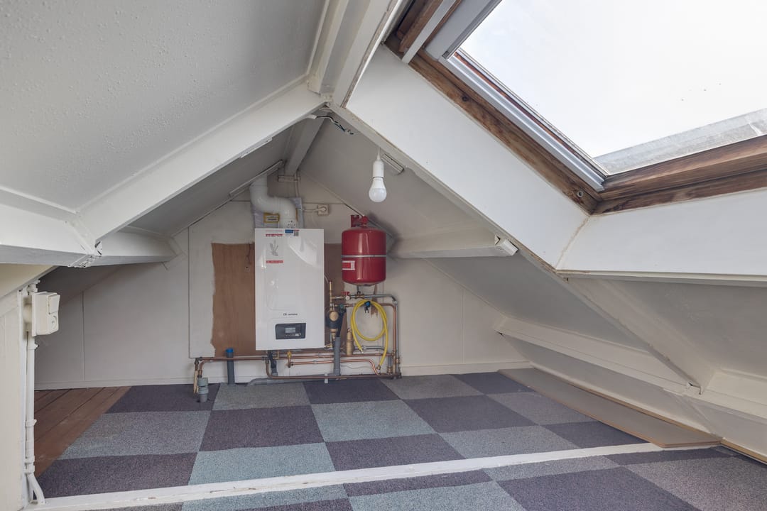 Charming Pre-War Terraced House in Utrecht Oudwijk with Garden — 28