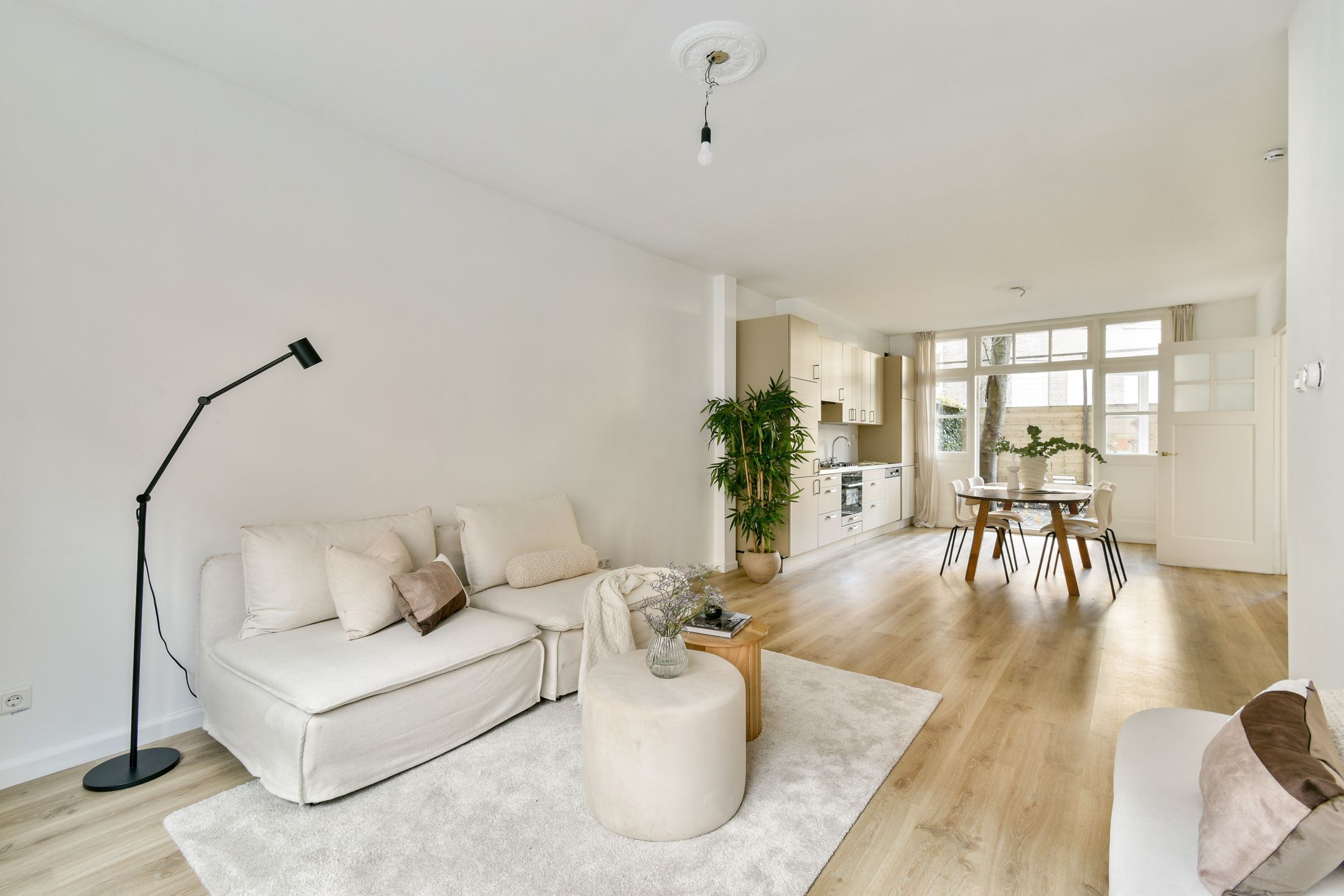 Foto 9 van Amaliastraat 12-H