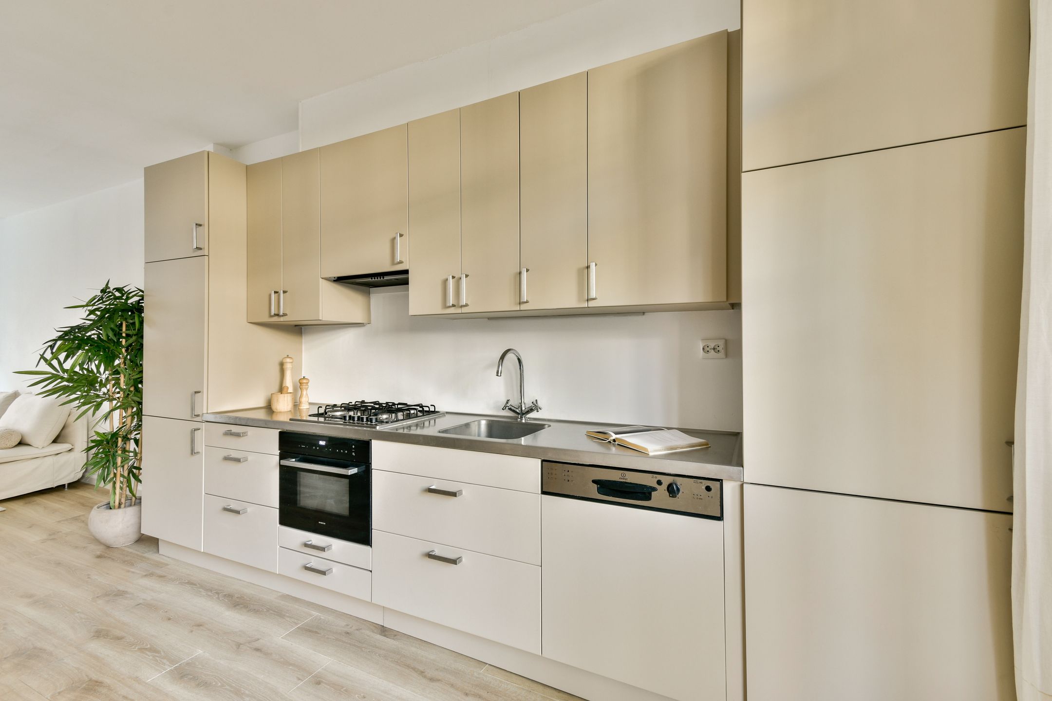 Foto 12 van Amaliastraat 12-H