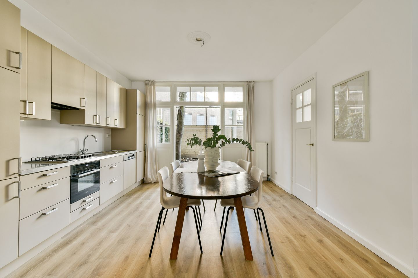 Foto 10 van Amaliastraat 12-H