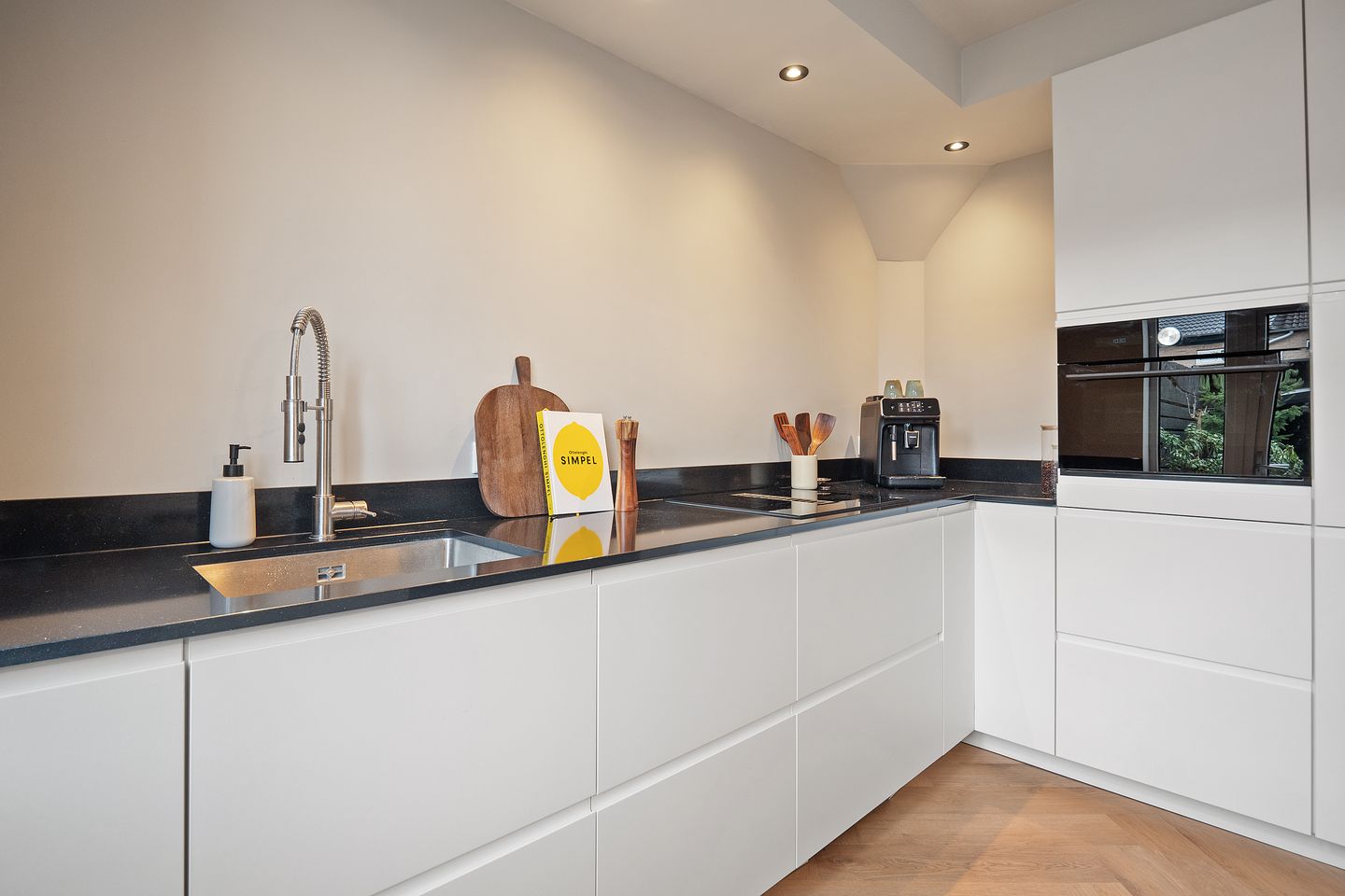 Photo 10 of Spoorlaan 26