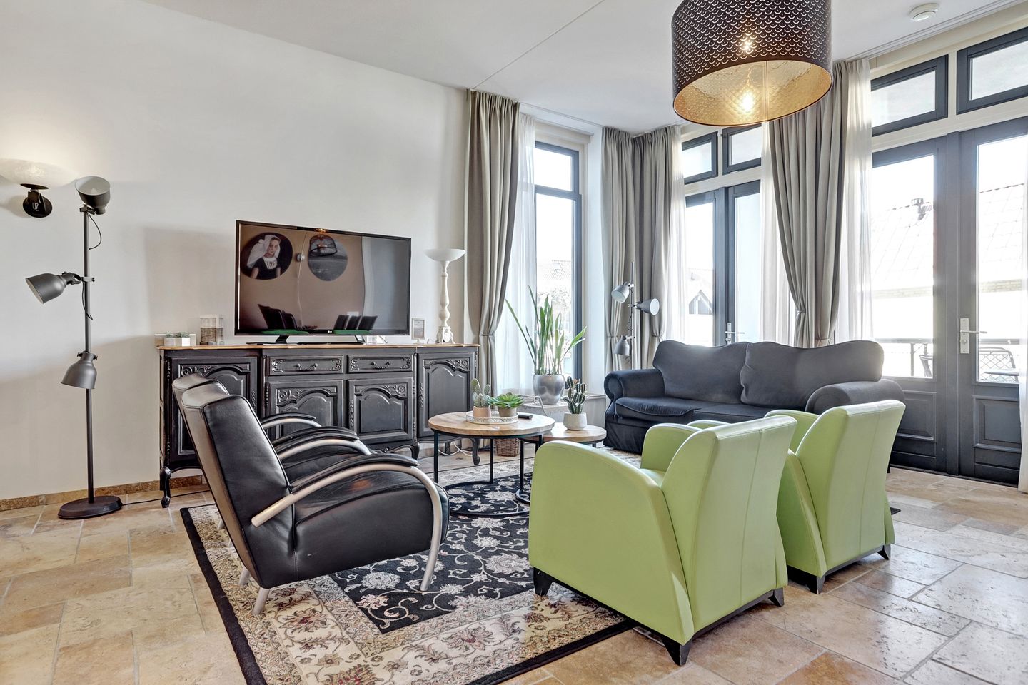 Photo 10 of Wijngaardstraat 53