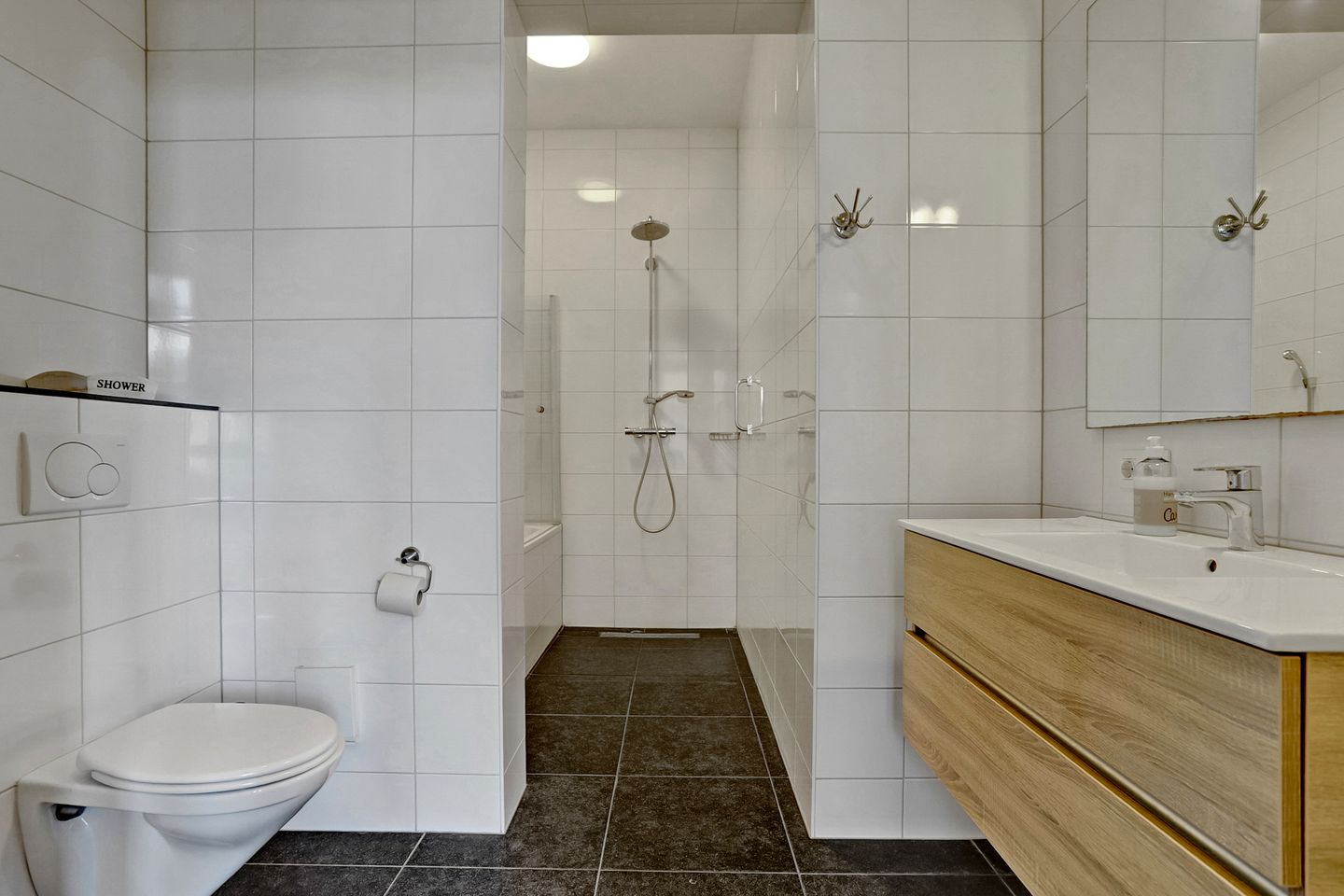 Photo 20 of Wijngaardstraat 53