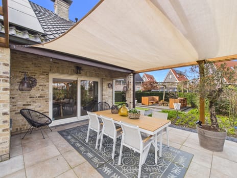 Stern 4 tertiary image