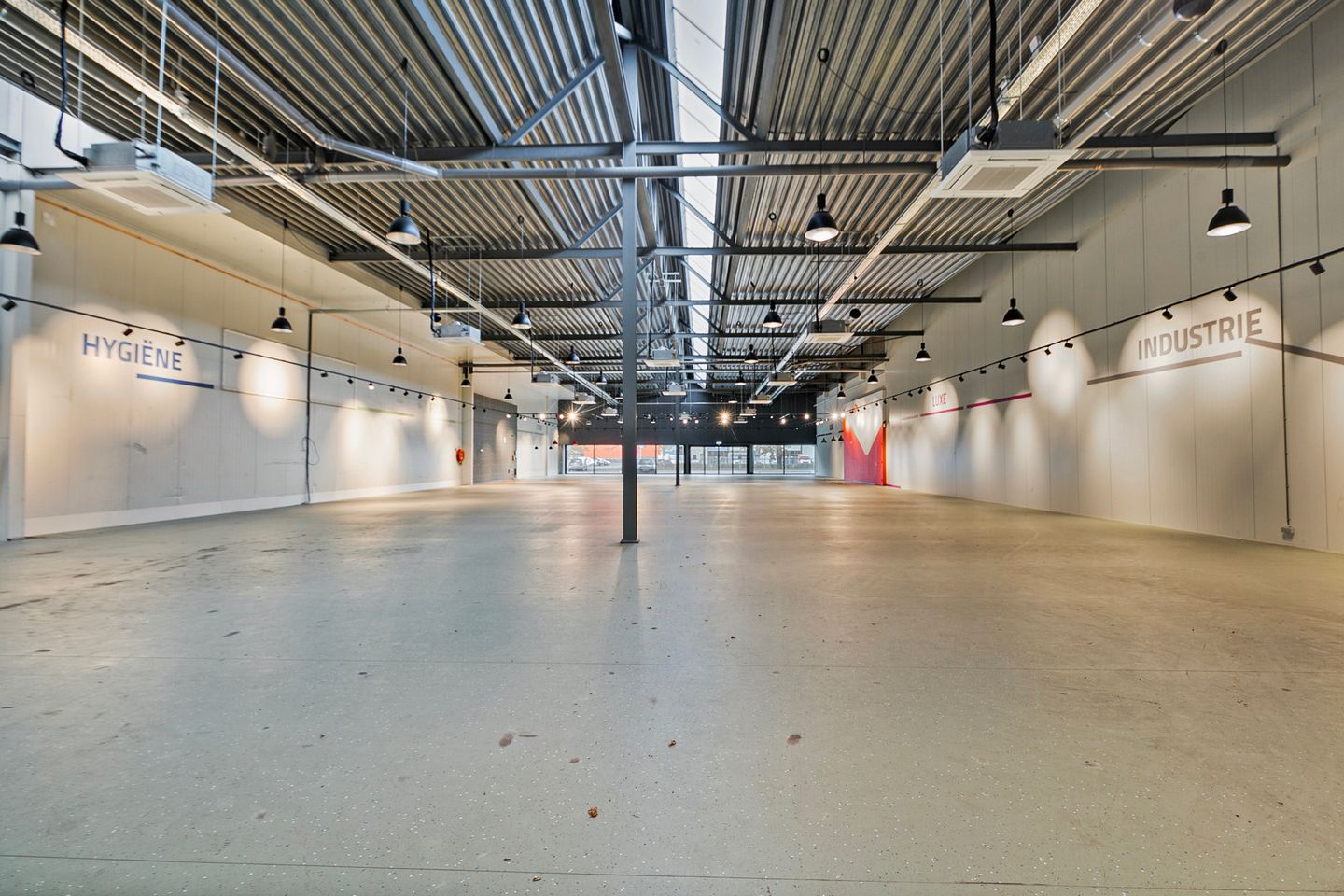 View photo 4 of Hoekerweg 70