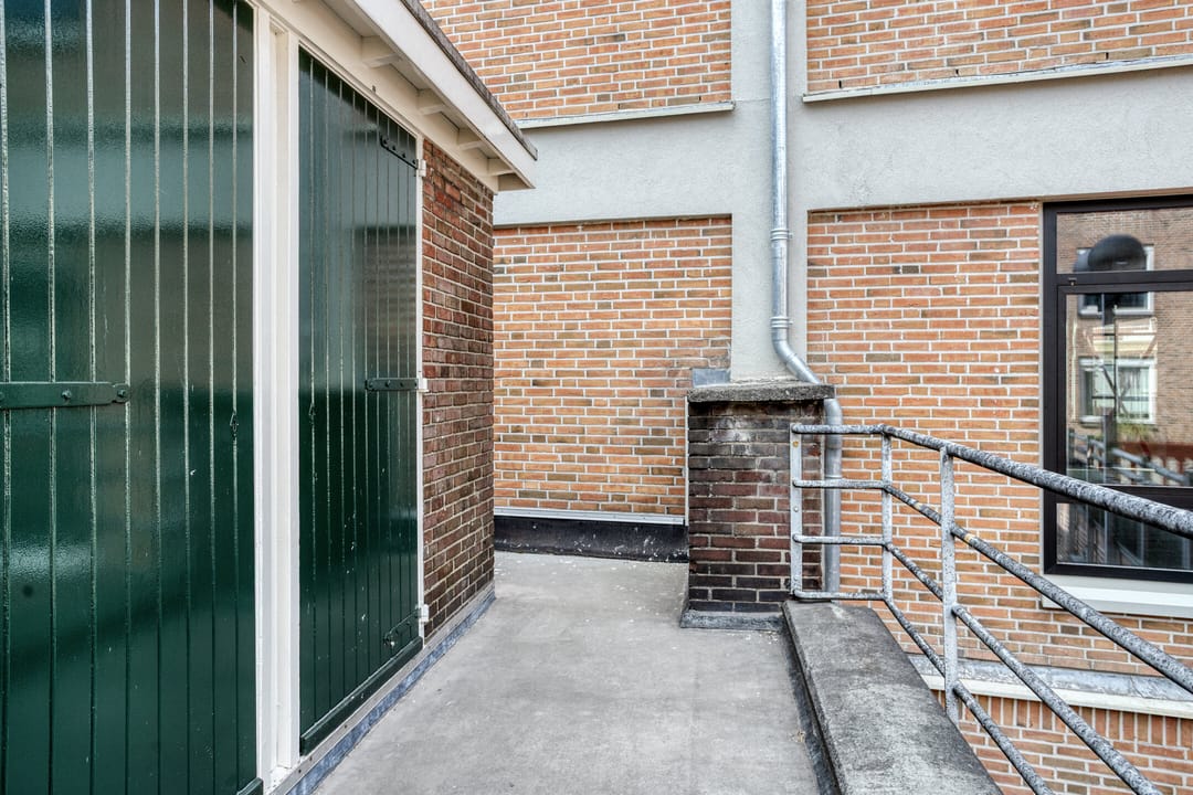 Photo 32 of Oosterstraat 88