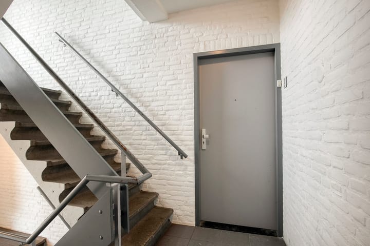 Photo 3 of Waterhoefstraat 9-C