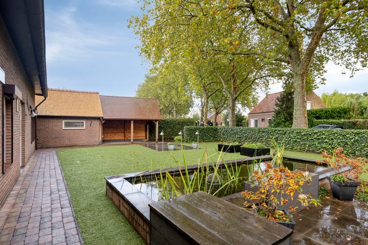 Photo 4 of Emmabaan 65