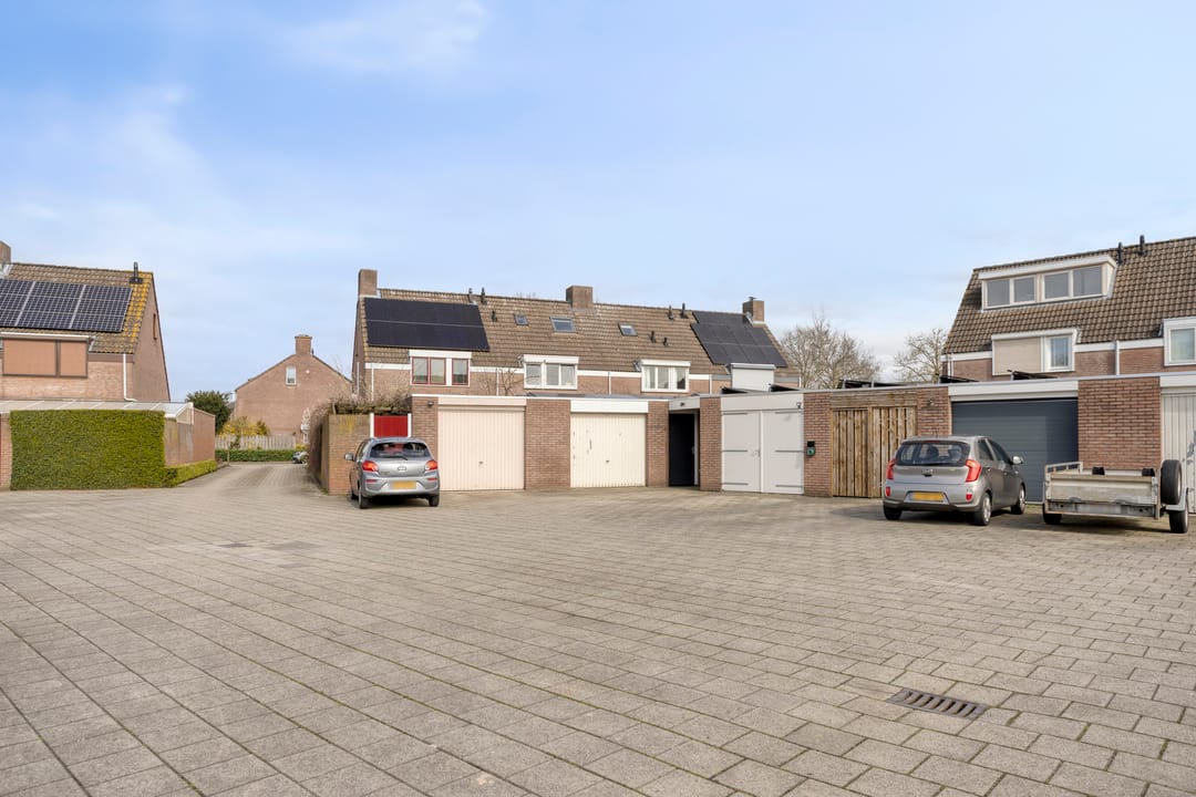 Foto 37 van Van Limburg Stirumlaan 17