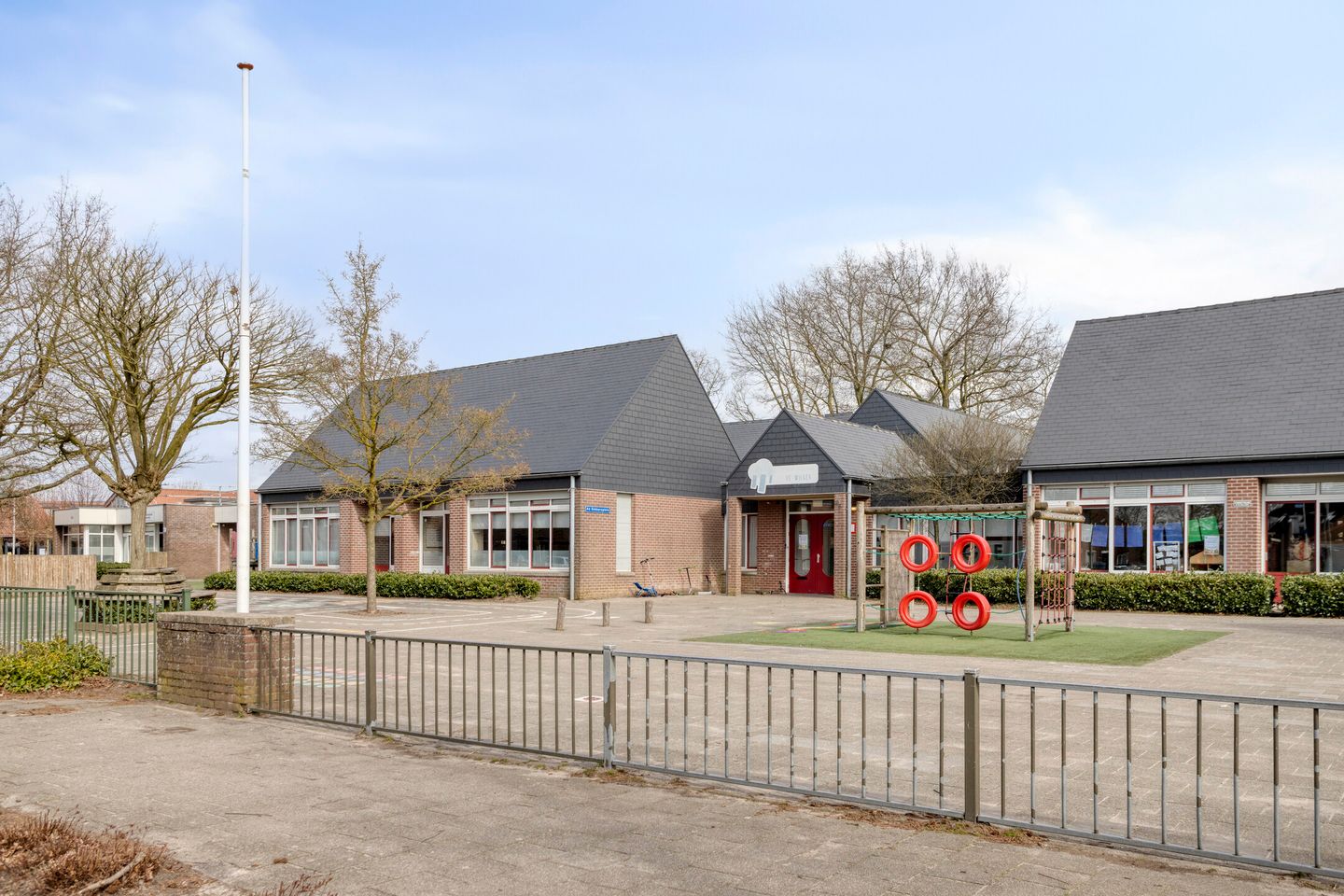 Foto 40 van Van Limburg Stirumlaan 17