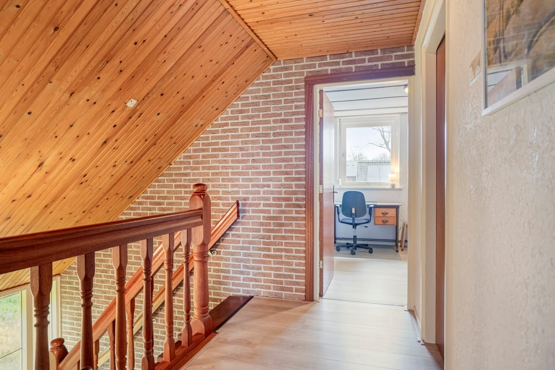 Spacious detached life-cycle proof home with garage on a large plot in Epe — 23