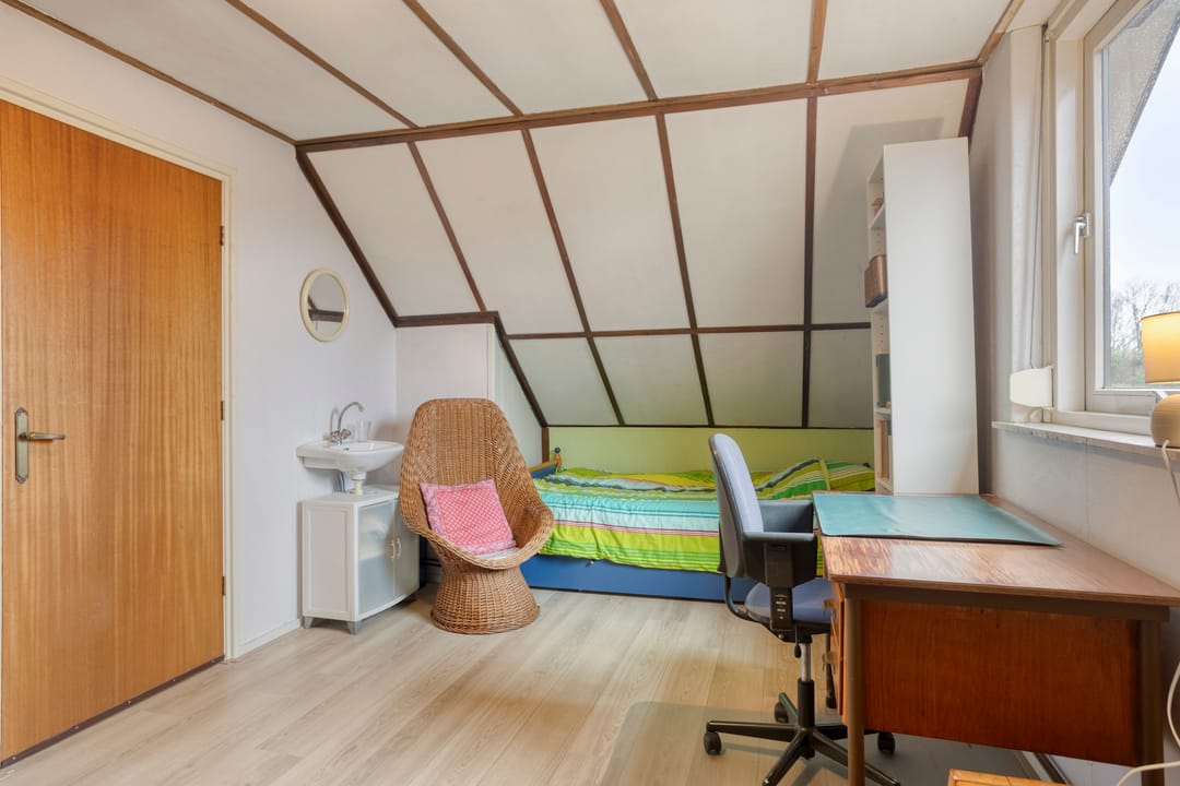 Spacious detached life-cycle proof home with garage on a large plot in Epe — 32