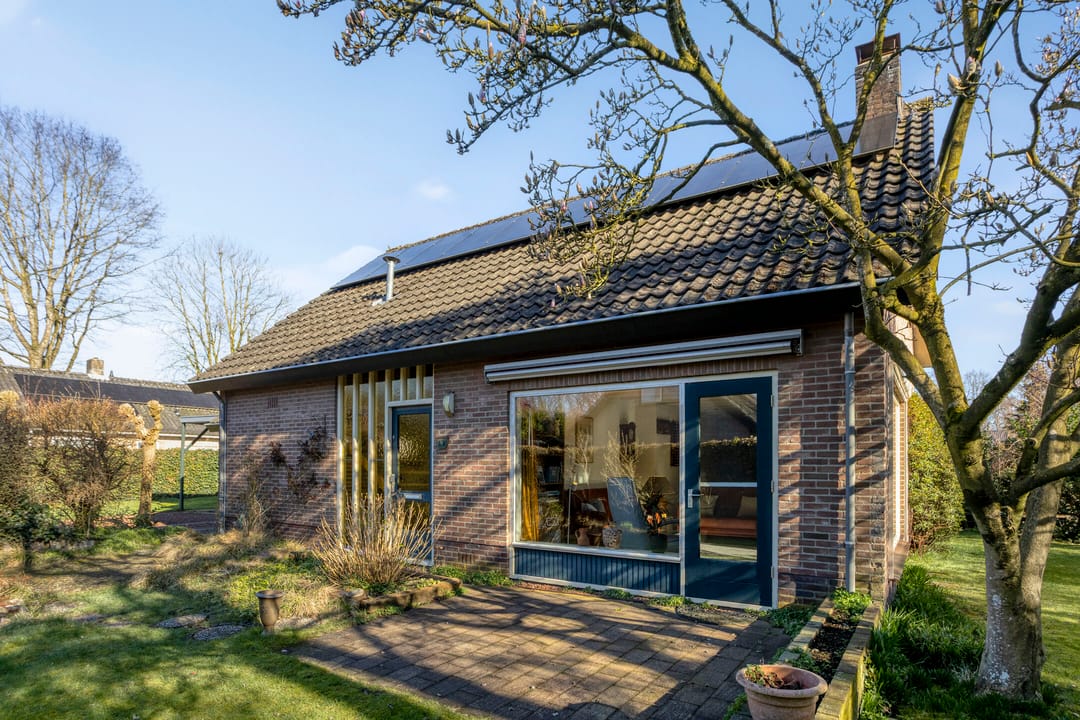 Spacious detached life-cycle proof home with garage on a large plot in Epe — 38