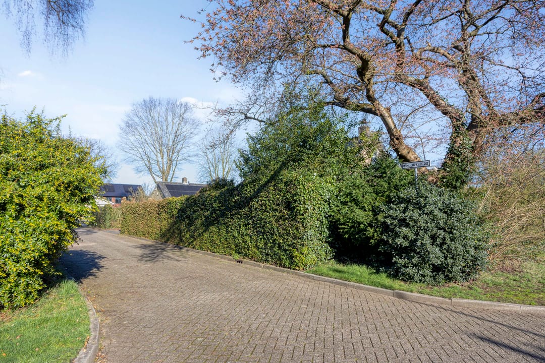 Spacious detached life-cycle proof home with garage on a large plot in Epe — 46